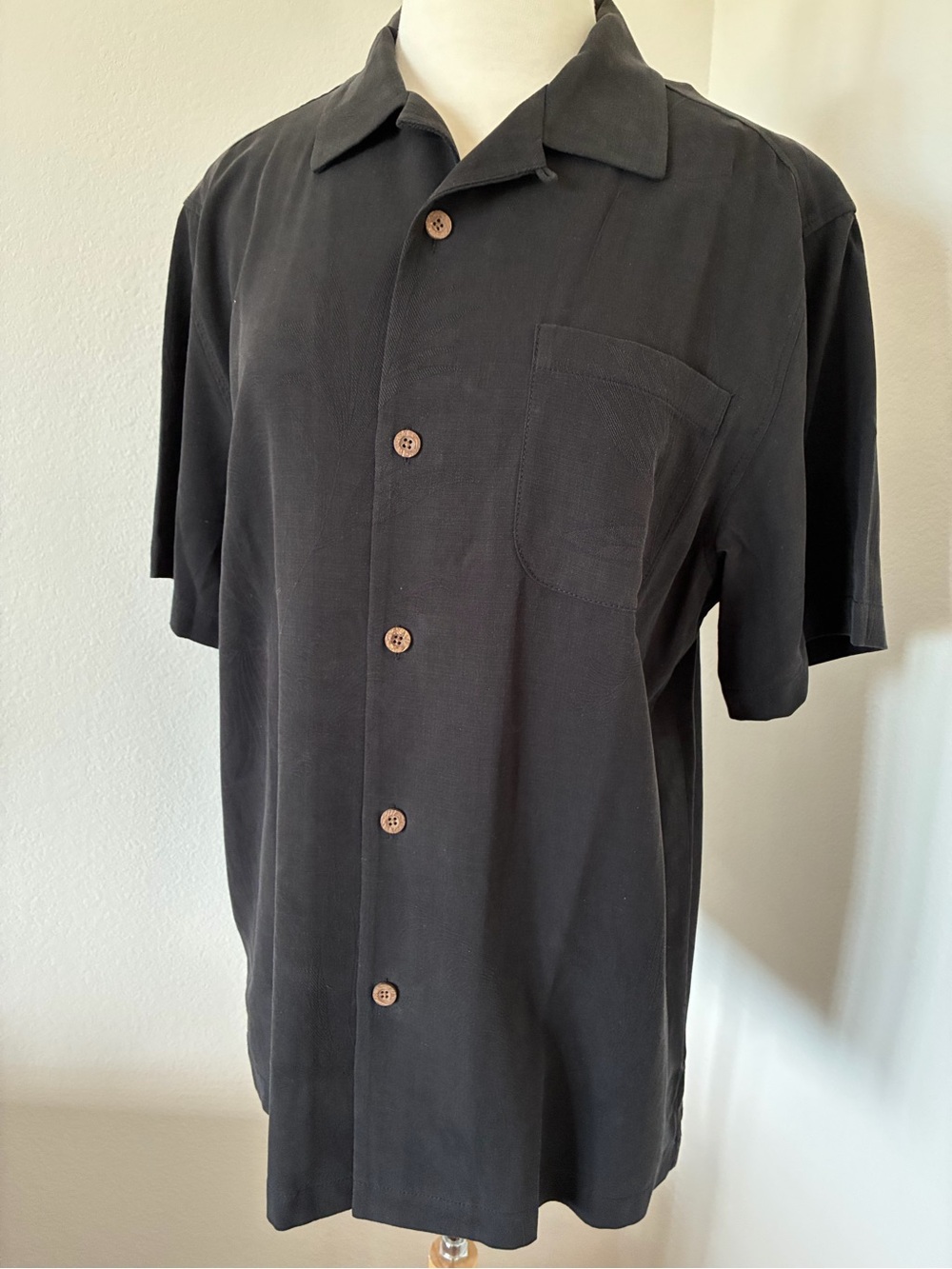 Tommy Bahama Black Short-Sleeve Button-Down Camp Shirt